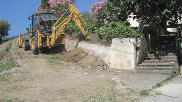 wall bering pulled down 1